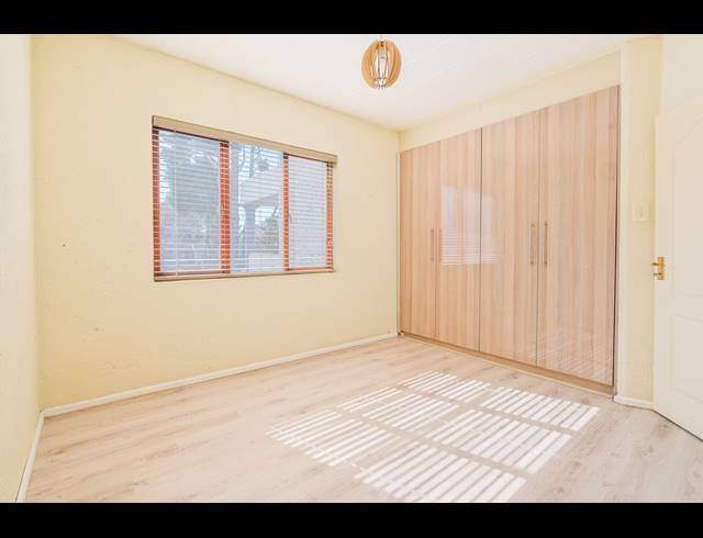 2 BEDROOM APARTMENT TO LET IN MELROSE NORTH